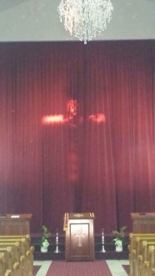 ΣΥΓΚΛΟΝΙΣΤΙΚΟ ΘΑΥΜΑ σε Εκκλησία της Μελβούρνης: Εμφανίστηκε ο Εσταυρωμένος...Δείτε την φωτογραφία! [photo] - Φωτογραφία 2