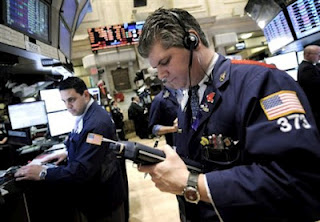 Το ένα ρεκόρ μετά το άλλο καταρρίπτουν οι δείκτες στη Wall Street - Φωτογραφία 1