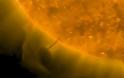 Μυστηριώδες αντικείμενο στην επιφάνεια του Ηλίου - ΔΕΙΤΕ ΤΟ ΒΙΝΤΕΟ