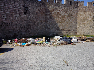 Μεσαιωνική χωματερή στην πλατεία Πεισιρόδου - Φωτογραφία 2