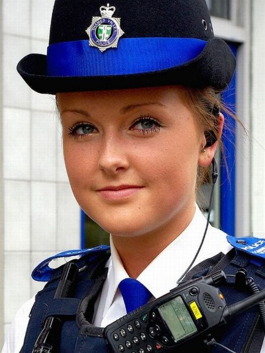 Γυναίκες αστυνομικοί από όλο τον κόσμο (pics) - Φωτογραφία 17