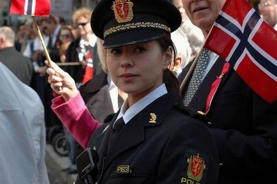 Γυναίκες αστυνομικοί από όλο τον κόσμο (pics) - Φωτογραφία 25