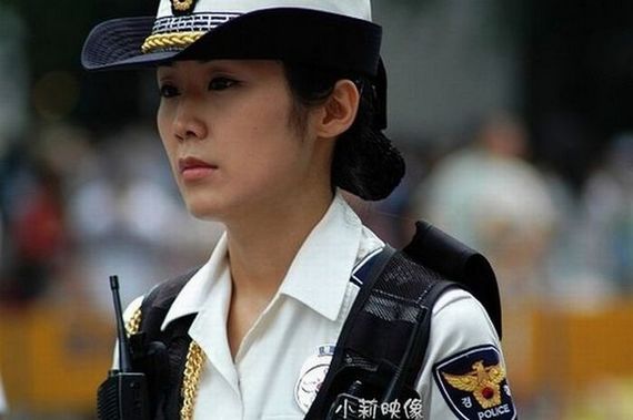 Γυναίκες αστυνομικοί από όλο τον κόσμο (pics) - Φωτογραφία 26