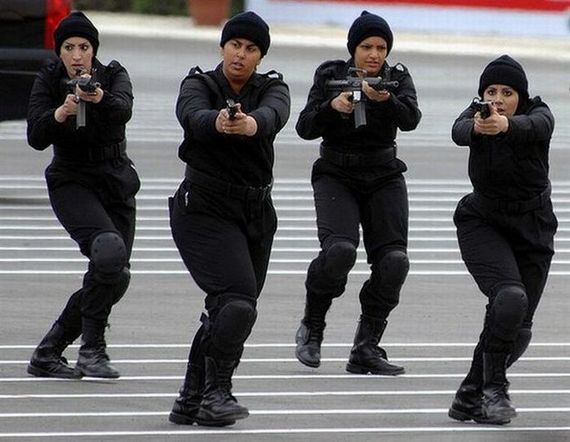 Γυναίκες αστυνομικοί από όλο τον κόσμο (pics) - Φωτογραφία 42