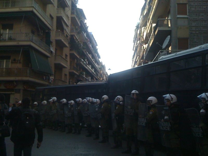 Αστυνομικό «μπλόκο» στο αντιρατσιστικό συλλαλητήριοτων ρέμπελων - Φωτογραφία 4