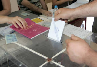 Στην ταβέρνα του Σαμαρά ψηφίζουν... Βενιζέλο - Φωτογραφία 1
