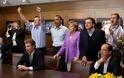 Απίθανη φωτογραφία: Μέρκελ, Ομπάμα, Κάμερον βλέπουν μαζί τη νίκη της Τσέλσι - Φωτογραφία 2