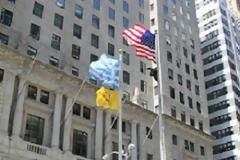 ΦΩΤΟ: Ομογενείς ύψωσαν την σημαία του Πόντου στη Νέα Υόρκη