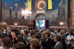 Με λαμπρότητα τελέστηκε ο Πανηγυρικός Αρχιερατικός Εσπερινός του Ιερού Καθεδρικού Ναού Αγίων Κωνσταντίνου και Ελένης Γλυφάδας