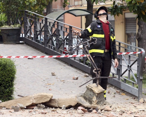 Στο έλεος κακοκαιρίας και κλεφτών οι 3.000 άστεγοι του σεισμού στην Ιταλία - Φωτογραφία 2