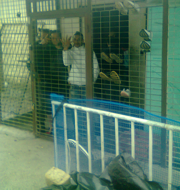 Συγκλονιστική μαρτυρία κρατουμένου στο αλλοδαπών Ηγουμενίτσας! - Φωτογραφία 2