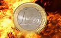 Guardian: Η ευρωζώνη ή θα διαλυθεί ή θα ζει σαν ζόμπι