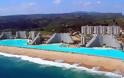 Βουτιές στη μεγαλύτερη πισίνα του κόσμου - Φωτογραφία 1