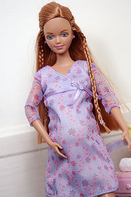 Σούπερ διαστροφή.Η Barbie γεννάει (Photos) - Φωτογραφία 4