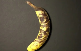 Εντυπωσιακά τατουάζ πάνω σε μπανάνες! [Video] - Φωτογραφία 1