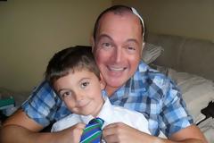 Του «έβγαλαν» το πρόσωπο για να αφαιρέσουν έναν όγκο