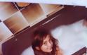 ΔΕΙΤΕ: Η Έλενα Παπαβασιλείου μελαχρινή στη μπανιέρα! - Φωτογραφία 2