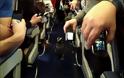Πιγκουίνοι βολτάρουν στο διάδρομο αεροπλάνου!