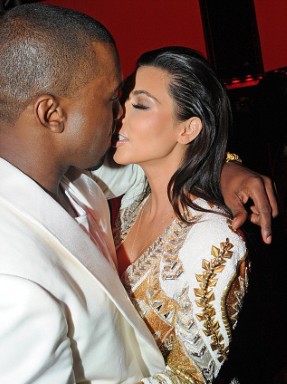Kim Kardashian-Kanye West: Το παθιασμένο τους φιλί στις Κάννες! - Φωτογραφία 3