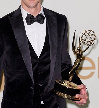 Ποιος ηθοποιός, κάτοχος βραβείου Emmy και Χρυσής Σφαίρας είναι και επίσημα gay; - Φωτογραφία 1