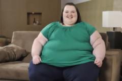 Απίστευτες φωτογραφίες της επιχείρησης μετακίνησης 19χρονης που ζυγίζει 400 κιλά