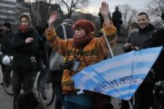 Βερολίνο: Συνέλαβαν Γερμανίδα για την φιλο ελληνική της ομπρέλα