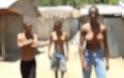 VIDEO: Τρία αδέρφια πάσχουν από γυναικομαστία