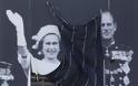 ΔΕΙΤΕ: Τεράστια φωτογραφία της βρετανικής βασιλικής οικογένειας δεσπόζει στον Τάμεση - Φωτογραφία 3