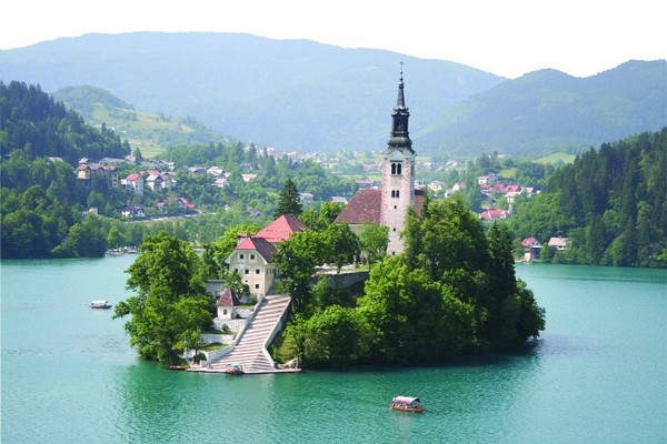 Κάπου στη Σλοβενία υπάρχει ένα πανέμορφο τοπίο... Η λίμνη Bled! (photos) - Φωτογραφία 2
