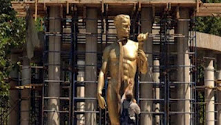 Σάλος με τον γυμνό Προμηθέα στα Σκόπια! ...Δεν έχουν αφήσει τίποτα από την αρχαιοελληνική ιστορία που να μην το έχουν κάνει άγαλμα οι Σκοπιανοί - Φωτογραφία 1