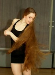 Οι γυναίκες με τα πιο μακριά μαλλιά στον κόσμο (pics) - Φωτογραφία 1