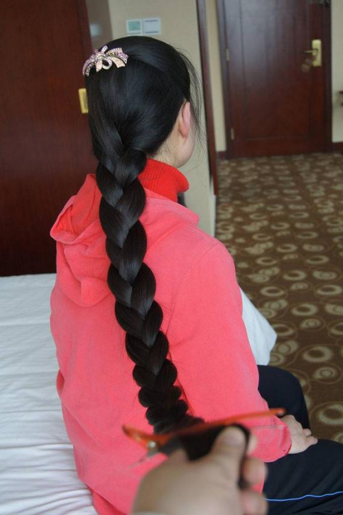 Οι γυναίκες με τα πιο μακριά μαλλιά στον κόσμο (pics) - Φωτογραφία 28