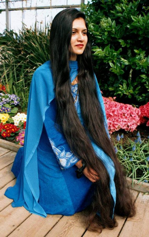 Οι γυναίκες με τα πιο μακριά μαλλιά στον κόσμο (pics) - Φωτογραφία 3