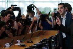 ΑΛΕΞΗΣ ΤΣΙΠΡΑΣ ΣΤΟ SPIEGEL: ''ΘΑ ΚΑΝΟΥΜΕ ΤΑ ΠΑΝΤΑ ΓΙΑ ΝΑ ΚΡΑΤΗΣΟΥΜΕ ΤΟ ΕΥΡΩ''