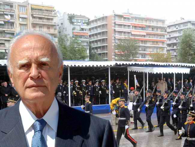 Η ΧΩΡΑ ΠΤΩΧΕΥΕΙ ΚΑΙ Ο ΠΑΠΟΥΛΙΑΣ ΧΤΙΖΕΙ ΒΙΛΕΣ - O ΠΑΜΠΛΟΥΤΟΣ ΠΡΟΕΔΡΟΣ ΤΗΣ ΕΛΛΗΝΙΚΗΣ ΔΗΜΟΚΡΑΤΙΑΣ - Φωτογραφία 4