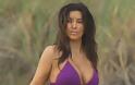 Η Kim Kardashian με μπικίνι πλατσουρίζει στη θάλασσα... (pics) - Φωτογραφία 3