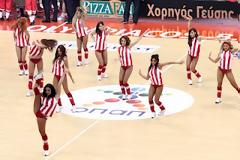 «ΤΡΕΛΑΝΑΝ»... ΚΟΣΜΟ ΟΙ RED DROPS! (VIDEO & PHOTOS)