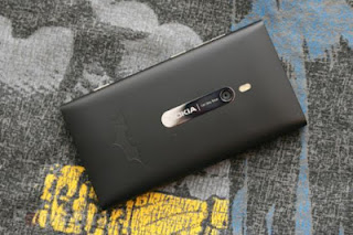 Έρχεται ειδική έκδοση του Nokia Lumia 900 με το έμβλημα του Batman! - Φωτογραφία 1