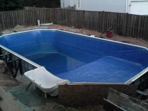 Έφτιαξε μόνος του πισίνα για το σπίτι του - Φωτογραφία 29