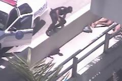 Κανιβαλισμός on camera - Του έτρωγε το πρόσωπο κάτω από μια γέφυρα - Εικόνες που σοκάρουν..[Βίντεο]