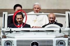 Αυτός είναι ο οικονόμος του Πάπα