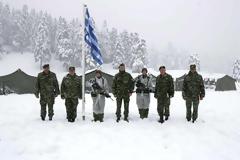 Φωτό από την επίσκεψη του Α/ΓΕΣ Αντγου Αλκιβιάδη Στεφανή σε ΣΜΥ, 1Η ΣΤΡΑΤΙΑ, 1Η ΤΑΞΑΣ και 32 ΤΑΞ ΠΖΝ
