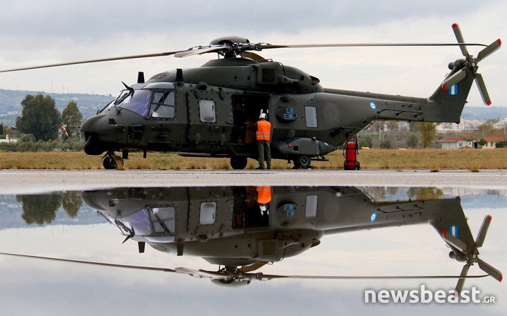 Τα ελικόπτερα της Αεροπορίας Στρατού που σώζουν ζωές και ετοιμάζονται για πολεμικές αποστολές - Φωτογραφία 11