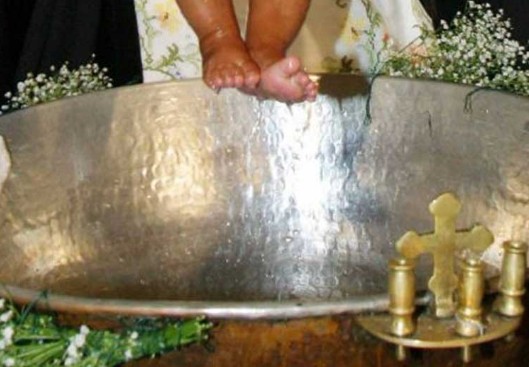 Το «αμάρτημα» του Νονού εμποδίζει την βάφτιση στα Τρίκαλα - Φωτογραφία 1