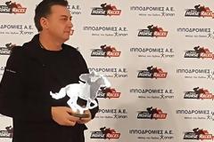 Ποιον και γιατί βράβευσε ο Νίκος Μακρόπουλος... [photos]