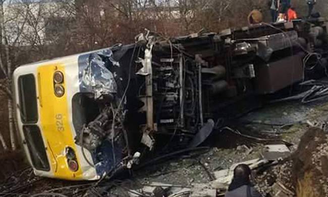 Τραγωδία στο Βέλγιο: Εκτροχιασμός τρένου με ένα νεκρό και 25 τραυματίες - Φωτογραφία 1