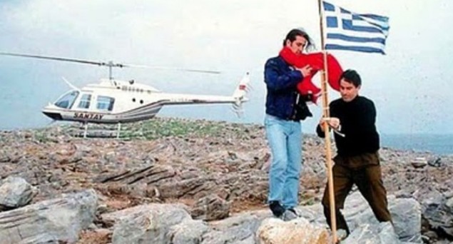 Τι δηλώνει ο Τούρκος δημοσιογράφος που κατέβασε την ελληνική σημαία στα Ίμια - Φωτογραφία 1