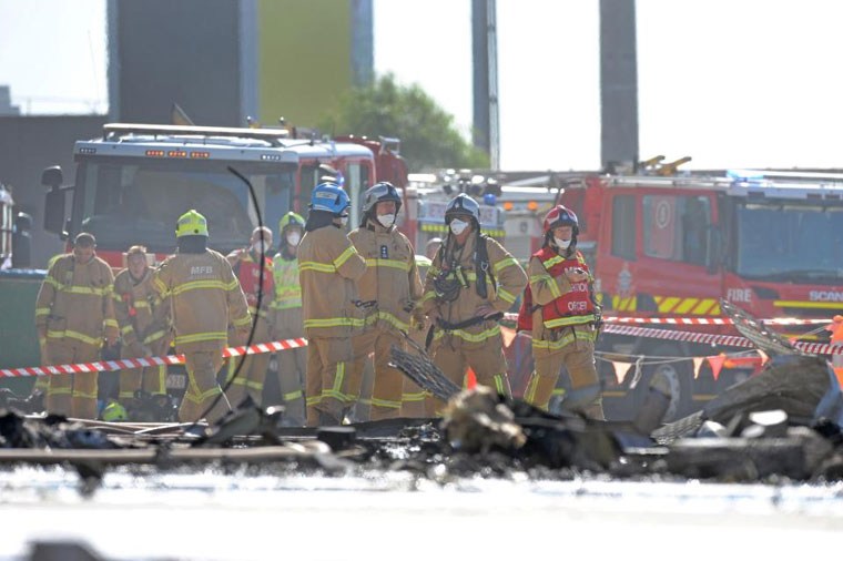 Τραγωδία στην Αυστραλία: Πέντε νεκροί από συντριβή αεροσκάφους σε εμπορικό κέντρο - Φωτογραφία 1