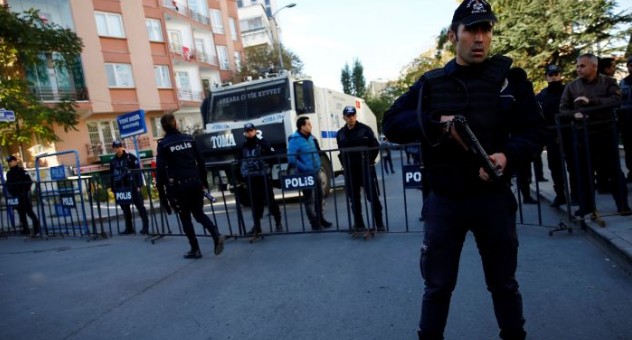 Συνελήφθησαν 35 ύποπτοι ως μέλη του Ισλαμικού Κράτους στην Κωνσταντινούπολη - Φωτογραφία 1