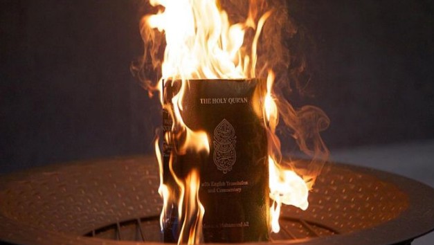 Για βλασφημία κατηγορείται Δανός που έκαψε το κοράνι - Φωτογραφία 1